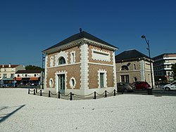 Parc à l'anglaise du duc d'Orléans - Les Pavillons-sous-Bois - Seine-Saint-Denis - France - Mérimée PA00079945 (2)